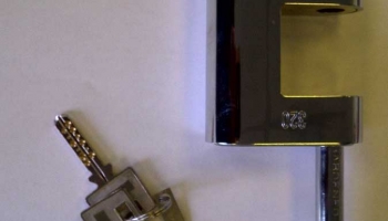 BT5 block lock in favor of containers with lock box